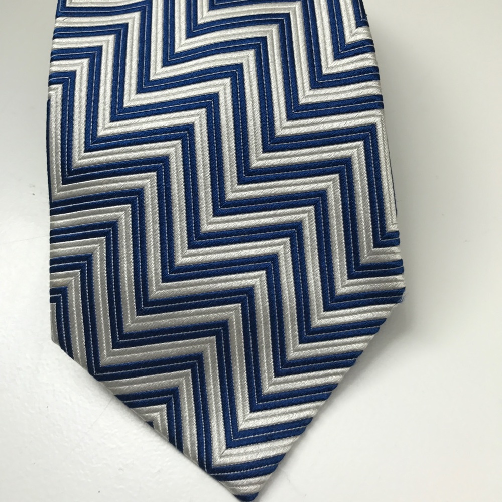 Bachrach made in Italy silk tie